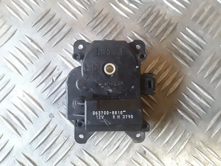 Lexus RX 330 - 350 - 400H (2003 - 2006) 0637008810 Двигатель задвижки потока воздуха — фото 1