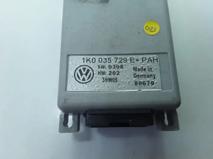 Volkswagen Golf V (2003 - 2009) 1K0035729E Блок GSM — фото 2