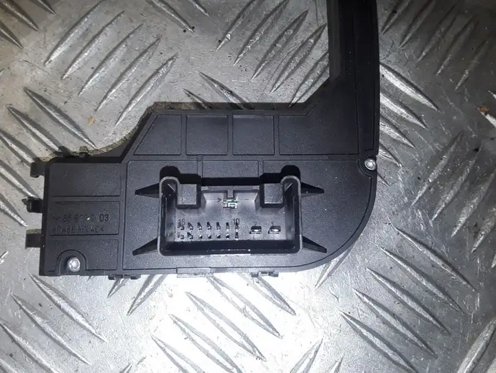 Audi A4 S4 B6 8E 8H (2000 - 2006) 05114403 Датчик угла поворота руля — фото 4