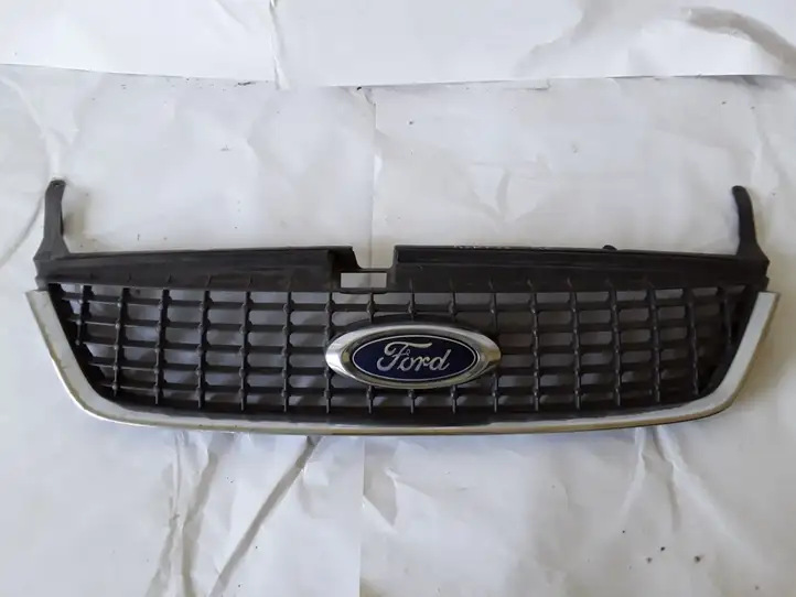 Ford Mondeo MK IV (2007 - 2014) 7S718200A Верхняя решетка радиатора — фото 1