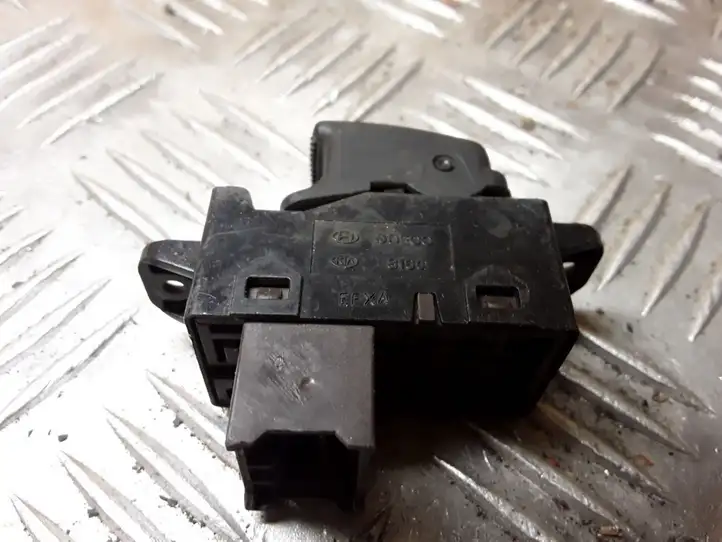 Hyundai i20 (PB PBT) (2012 - 2014) 202005491 Блок кнопок стеклоподъемников — фото 3
