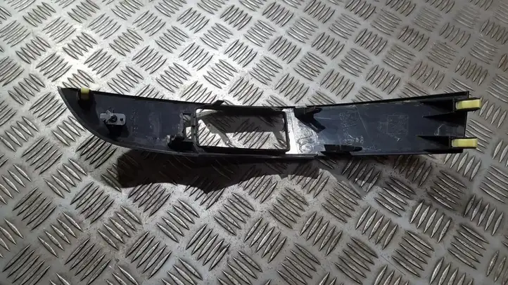 Toyota Corolla Verso AR10 (2004 - 2009) 5568064020 Прочие детали салона — фото 2