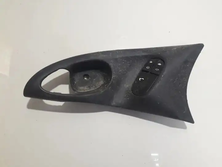 Ford Focus (1998 - 2004) 98aba22621 Кнопка стеклоподъемников — фото 1