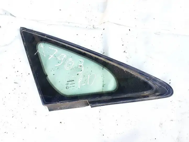 Toyota Verso (2009 - 2012) Треугольное стекло кузова — фото 1