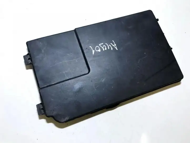 Audi A3/S3 8P (2003 - 2005) 1k0915443 Крышка ящика аккумулятора — фото 1