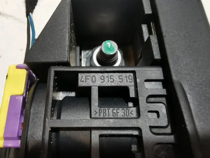 Audi A4 Allroad B8 (2009 - 2011) 4F0915519 Плюсовой провод аккумулятора — фото 4