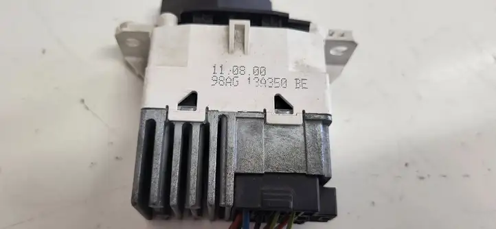 Ford Focus (1998 - 2004) 98AG13A350BE Включатель аварийных фонарей — фото 6