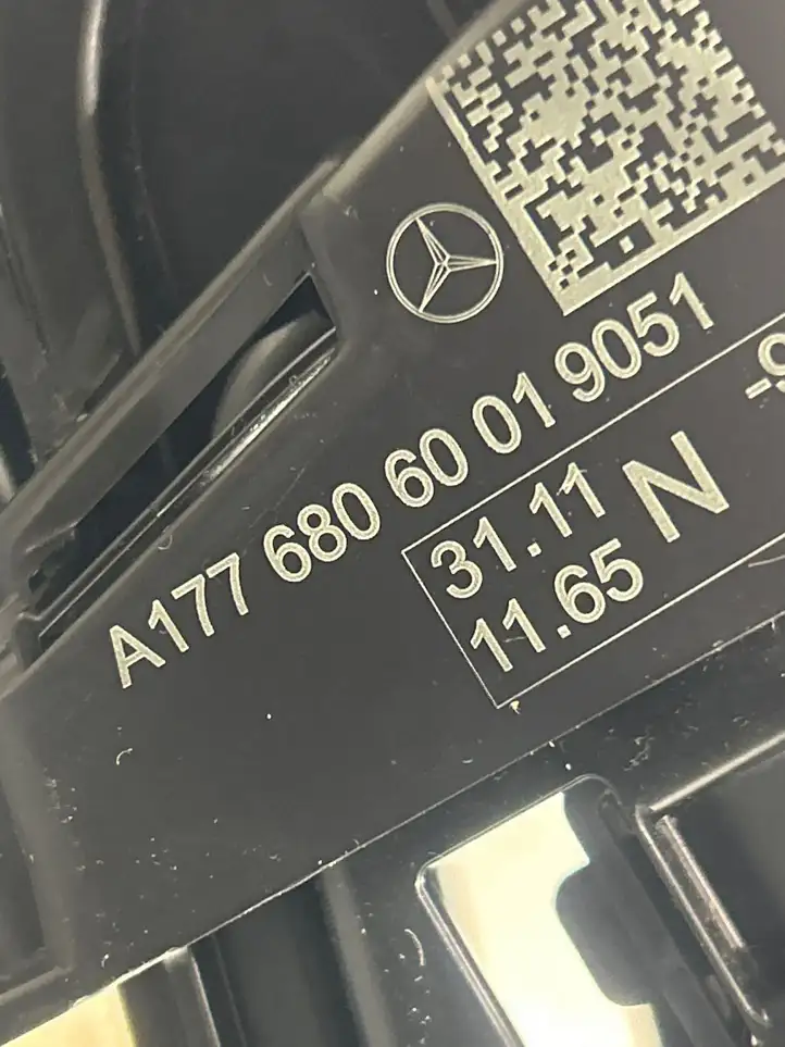 Mercedes-Benz A W177 (2018 - ) A1776806001 Передний подстаканник — фото 5