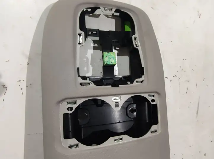 Toyota ProAce City (2016 - ) 98118071BJ Вентиляционная решетка крыши — фото 6