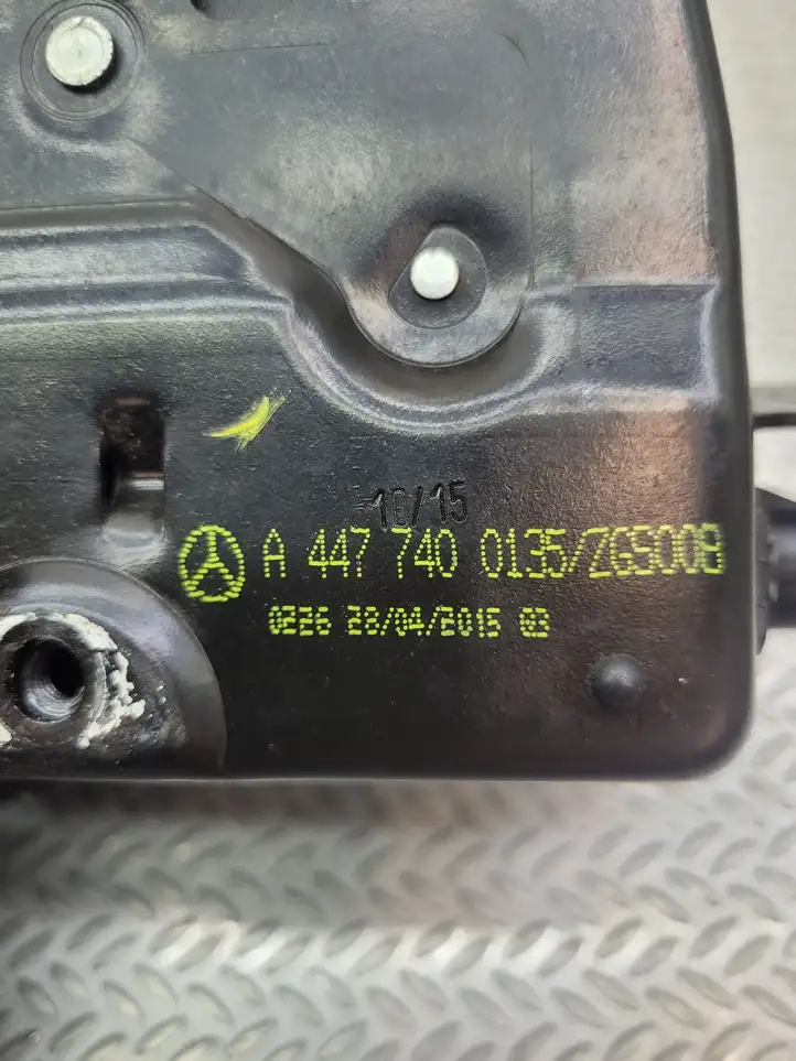 Mercedes-Benz Vito W447 (2014 - ) A4477400135 Замок крышки багажника — фото 4