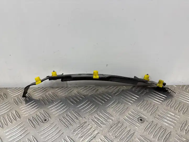 Audi A4 S4 B9 (2015 - 2019) 8W0121763B Кронштейн переднего подкрылка — фото 2