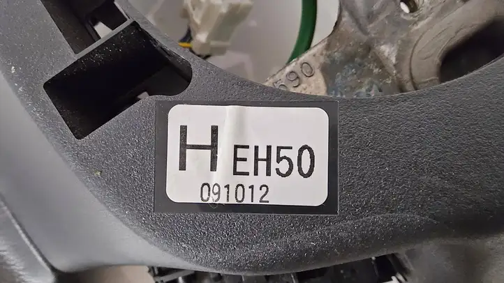 BMW 3 E90 E91 (2005 - 2012) EH50 Задний ремень безопасности — фото 7