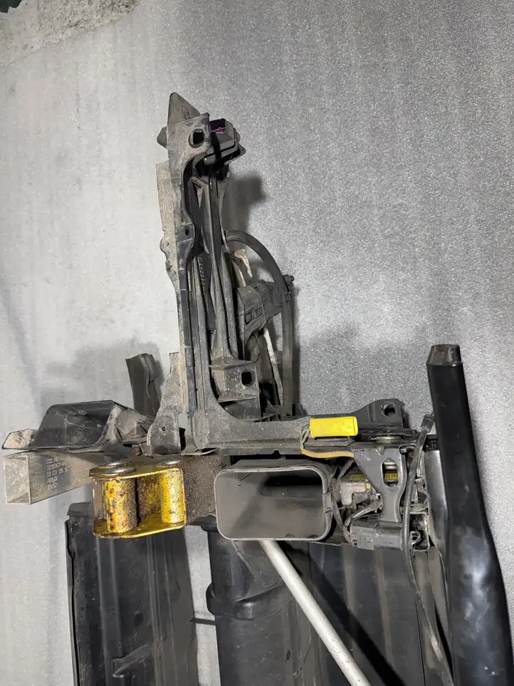 BMW 6 F12 F13 (2010 - 2018) 18779815 Панель радиаторов двигателя — фото 7