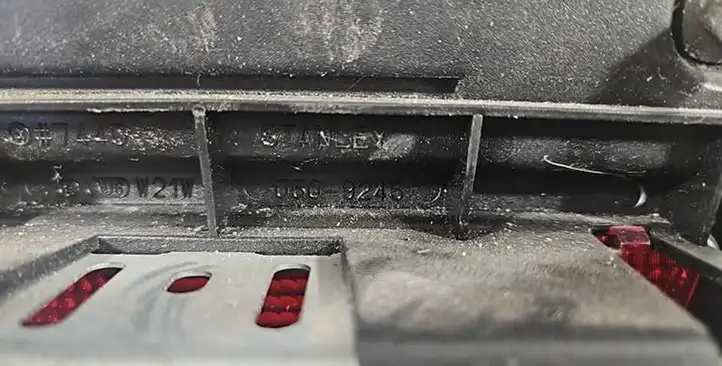 Honda CR-V (1999 - 2001) Открывающееся стекло крышки багажника — фото 3