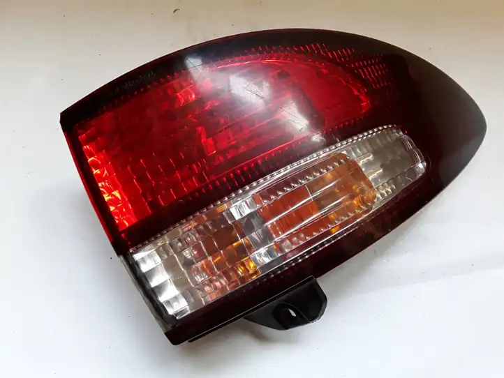 Toyota Previa (XR30, XR40) II (2000 - 2006) ICHIKOH28142 Задний фонарь в кузове — фото 3