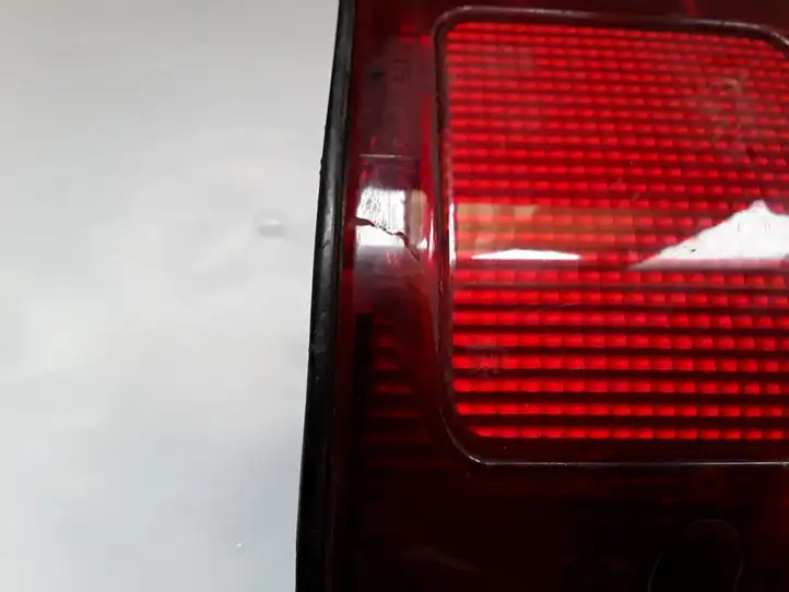 Toyota Hilux (AN10, AN20, AN30) (2004 - 2008) KOITO3572 Задний фонарь в кузове — фото 2