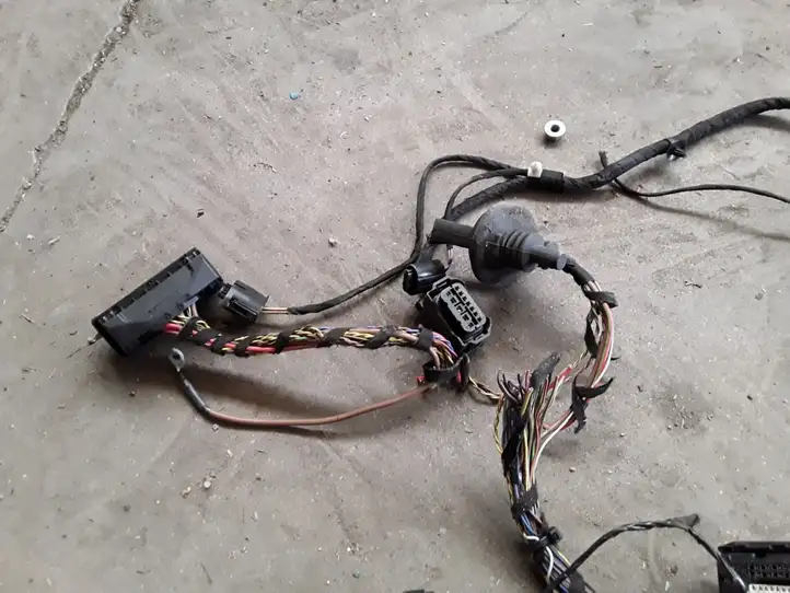 BMW 3 F30 F35 F31 (2012 - 2018) 61136941424 Прочая электропроводка — фото 2