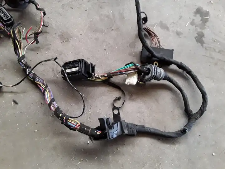 BMW 3 F30 F35 F31 (2012 - 2018) 61136941424 Прочая электропроводка — фото 3