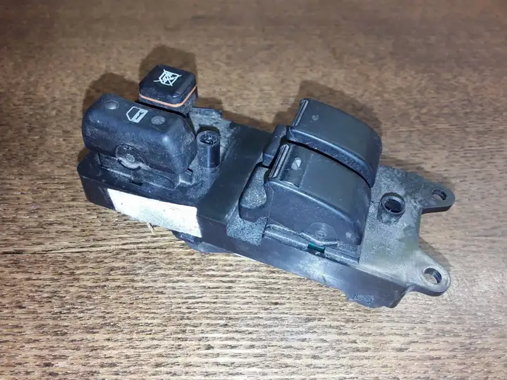 Toyota Corolla E120 E130 (2000 - 2004) 54355669A Кнопка стеклоподъемников — фото 1