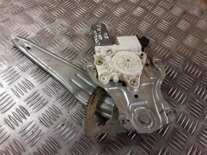 Toyota Corolla E120 E130 (2000 - 2004) 6983002120 Стеклоподъемник задней двери — фото 1