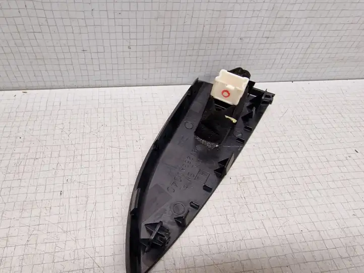 Subaru Outback (2009 - 2014) 94263AJ040 Кнопка стеклоподъемников — фото 3
