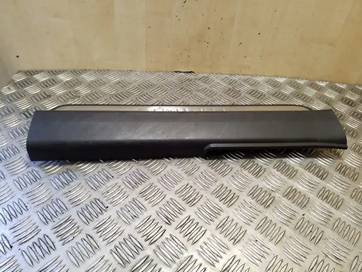 Chevrolet Captiva (2011 - 2013) 20832152 Внутренняя отделка переднего порога — фото 2
