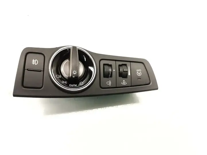 Hyundai i40 (2015 - ) 93300-3Z870 Включатель фонарей — фото 2
