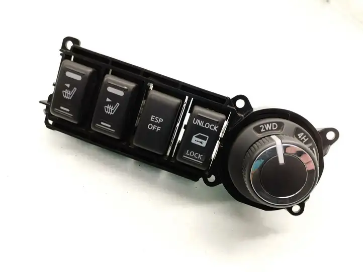 Nissan Navara D40 (2004 - 2015) Включатель блокировки дифференциалов — фото 3