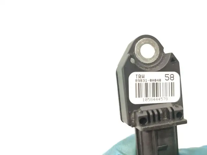 Toyota Aygo AB40 (2018 - 2021) 89831-0H040 Датчик удара SRS — фото 7