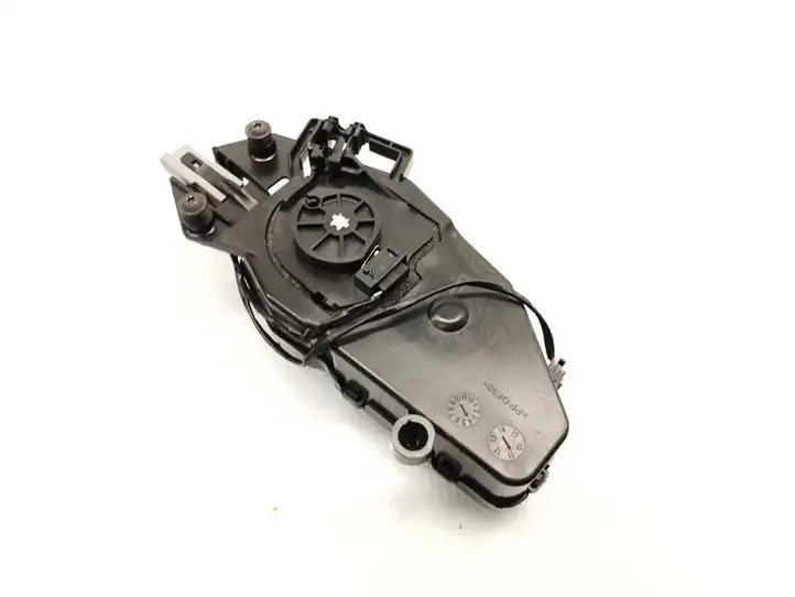 Volvo V70 (2007 - 2013) Замок крышки багажника — фото 4