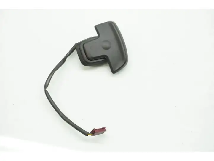 Mercedes-Benz C W204 (2007 - 2014) A2048709158 Кнопки на рулевом колесе — фото 1