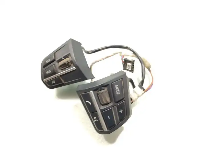 BMW 3 E90 E91 (2005 - 2012) 9229479 Кнопки на рулевом колесе — фото 2