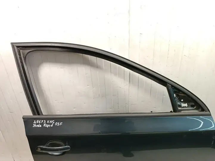 Skoda Rapid (NH) (2012 - 2019) Дверь — фото 2
