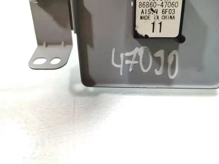 Toyota Prius (XW20) (2003 - 2009) 86860-47060 Усилитель антенны — фото 7