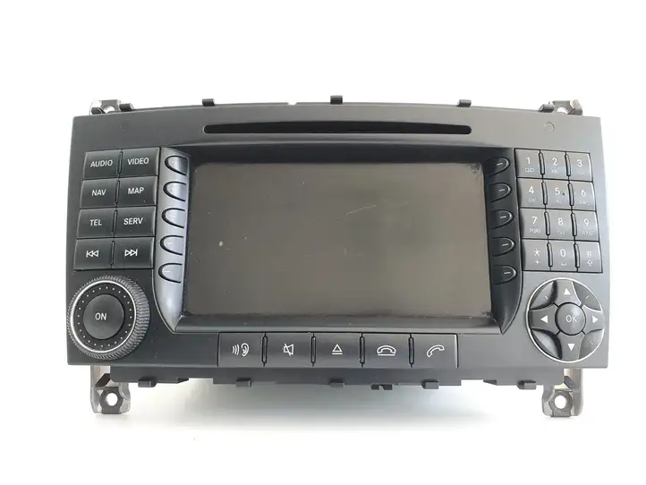Mercedes-Benz C W203 (2000 - 2007) A2038703589 Магнитола / мультимедийная система — фото 1