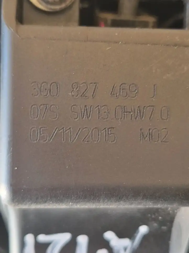 Volkswagen PASSAT B8 (2015 - ) 3G0827469J Ручка багажника с камерой — фото 4