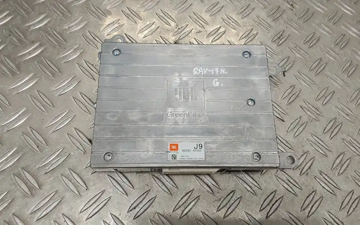 Toyota RAV 4 (XA40) (2012 - 2018) 8628042050 Усилитель звука — фото 1