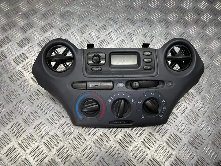 Toyota Yaris (1999 - 2003) 8611052011BO Магнитола / мультимедийная система — фото 1
