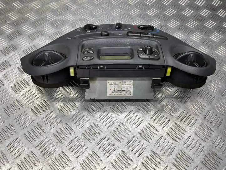 Toyota Yaris (1999 - 2003) 8611052011BO Магнитола / мультимедийная система — фото 4