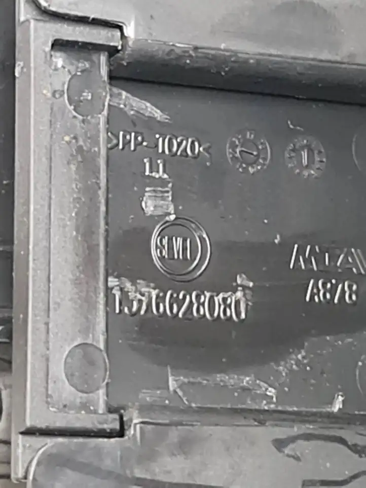 Fiat Ducato (2014 - ) 1376628080 Крышка ящика предохранителей — фото 8