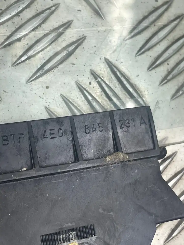 Audi A8 S8 D3 4E (2002 - 2005) 4E0845231A Стекло задней двери — фото 4