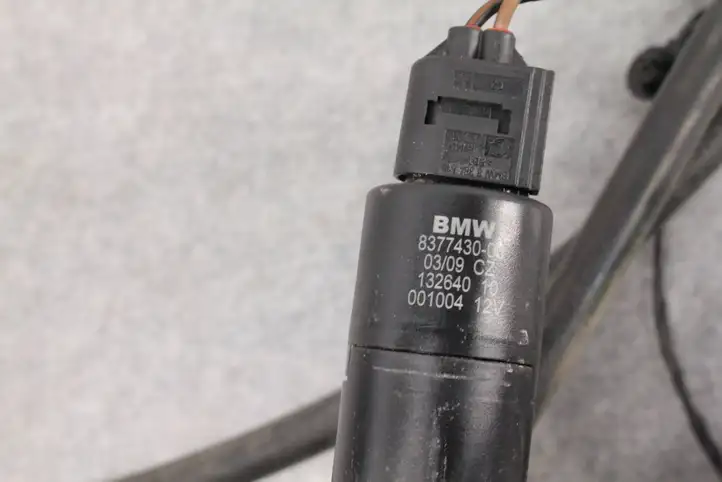 BMW 3 E90 E91 (2005 - 2012) 4448411 Шланг омывателя фар — фото 6