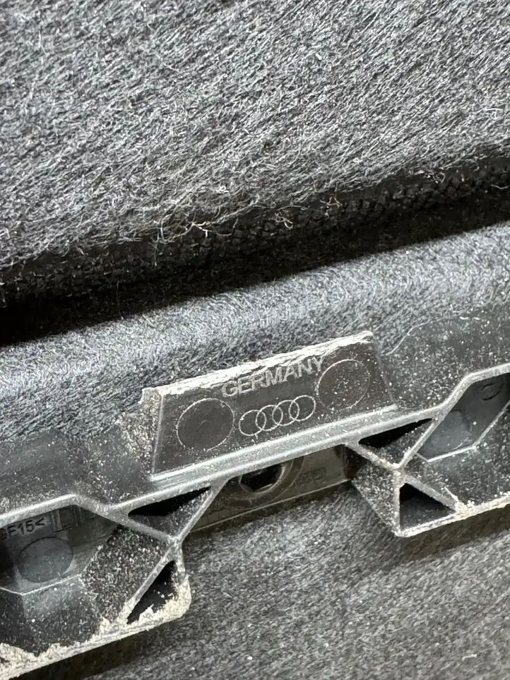 Audi Q8 (2018 - ) 4M8863462 Коврик багажника — фото 6