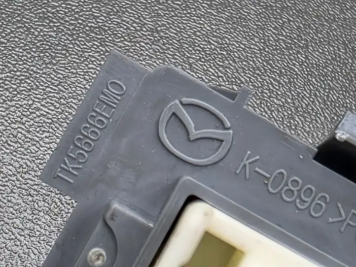 Mazda 3 (2017 - 2019) K0896 Микрофон (Bluetooth / телефон) — фото 7