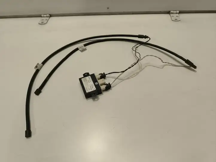 BMW 5 G30 G31 (2016 - ) 7391043 Датчик открытия крышки багажника — фото 1