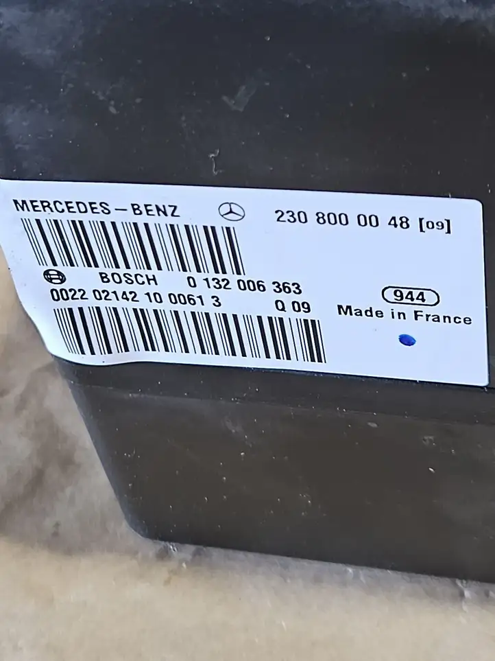 Mercedes-Benz SL R230 (2001 - 2012) 2308000048 Вакуумный насос центрального замка — фото 2