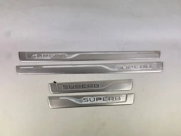 Skoda Superb B8 (3V) (2015 - 2023) 3V0853813P Внутренняя отделка заднего порога — фото 2