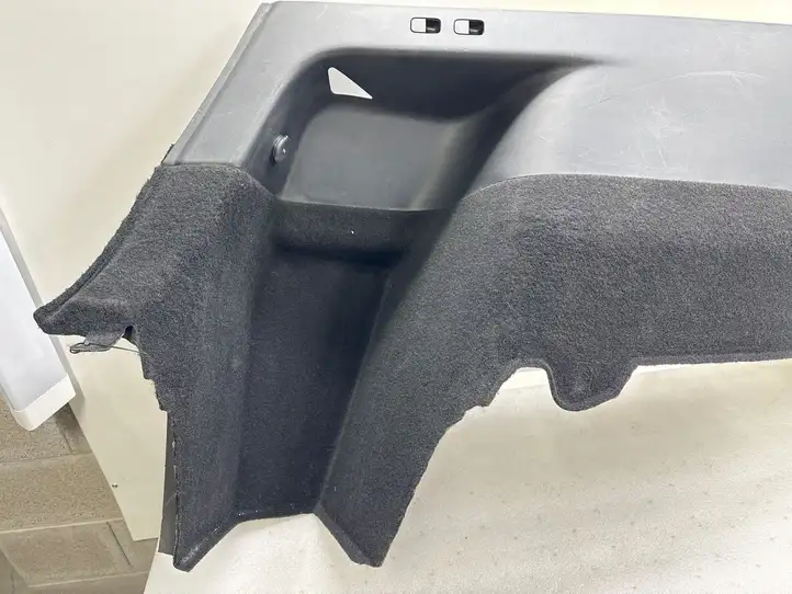 Tesla Model Y (2019 - 2024) 149307600B Боковая обшивка багажника — фото 4
