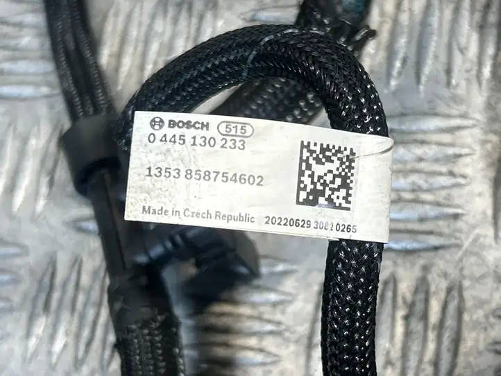 BMW 2 G42 (2021 - ) 85875460 Шланг обратки топлива — фото 4