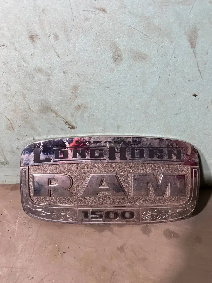 Dodge Ram (2008 - ) 68086888AA Эмблема модели на переднюю дверь — фото 1